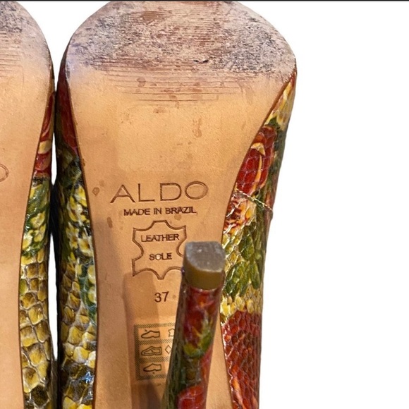 Aldo Heels Red Rose Design with Size 37 Womens A - Picture 4 of 5